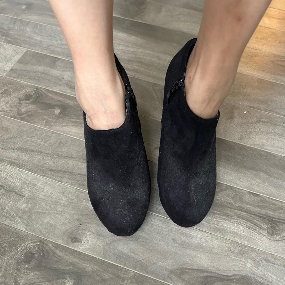 Red bottom platform heels - Picture 2 of 5